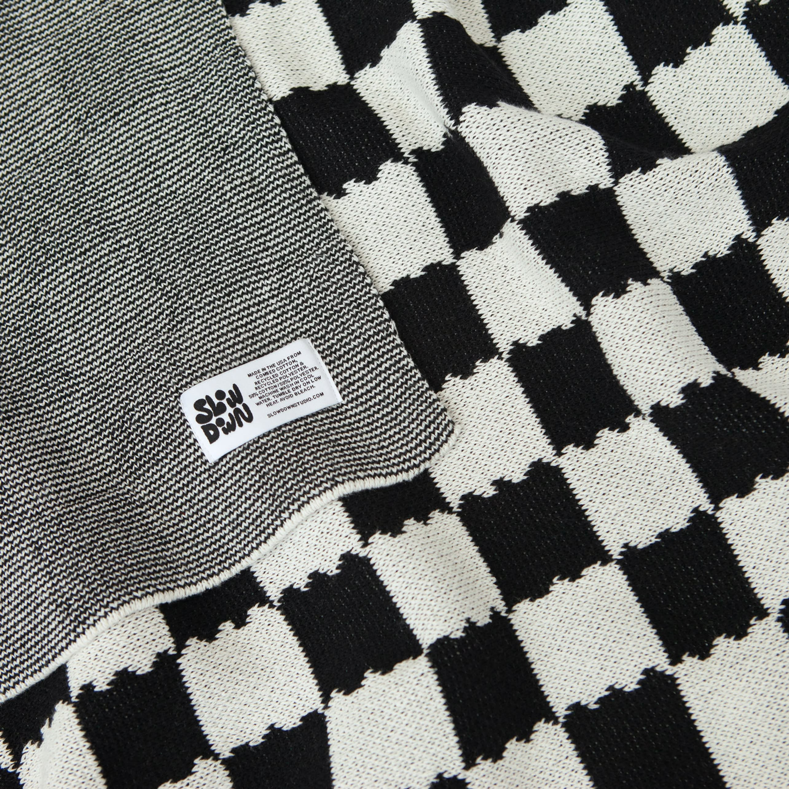 Slowdown Studio Chilton Black/White Knit Blanket