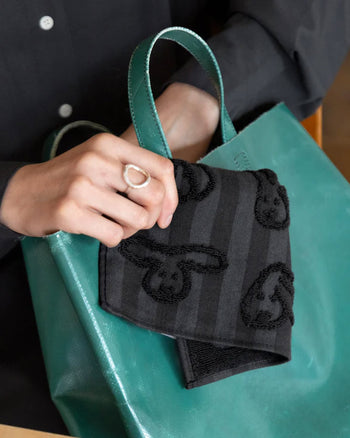 WARMGREY TAIL Bunny Bunny Hand Cloth Black