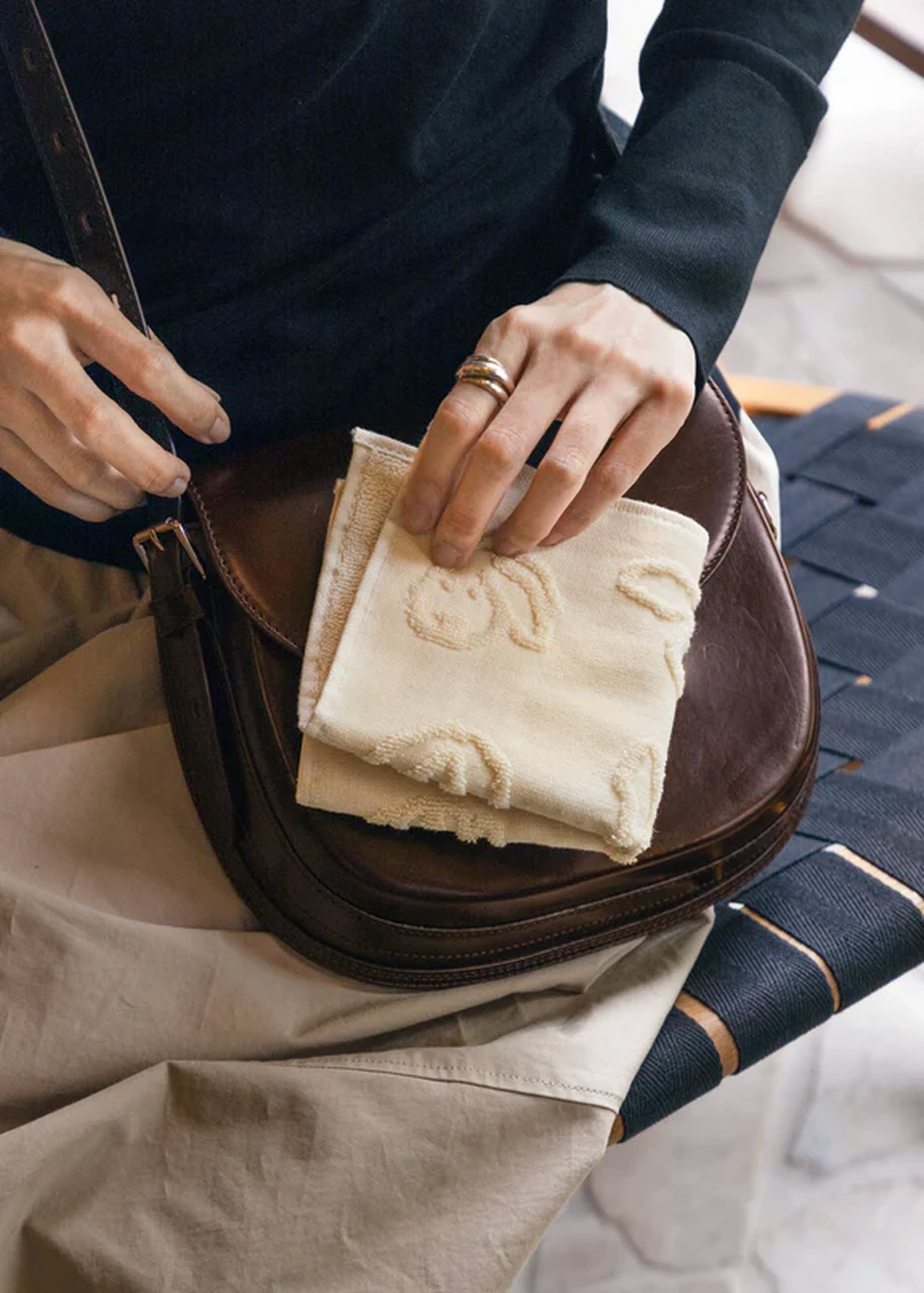 WARMGREY TAIL Bunny Bunny Hand Cloth Ivory