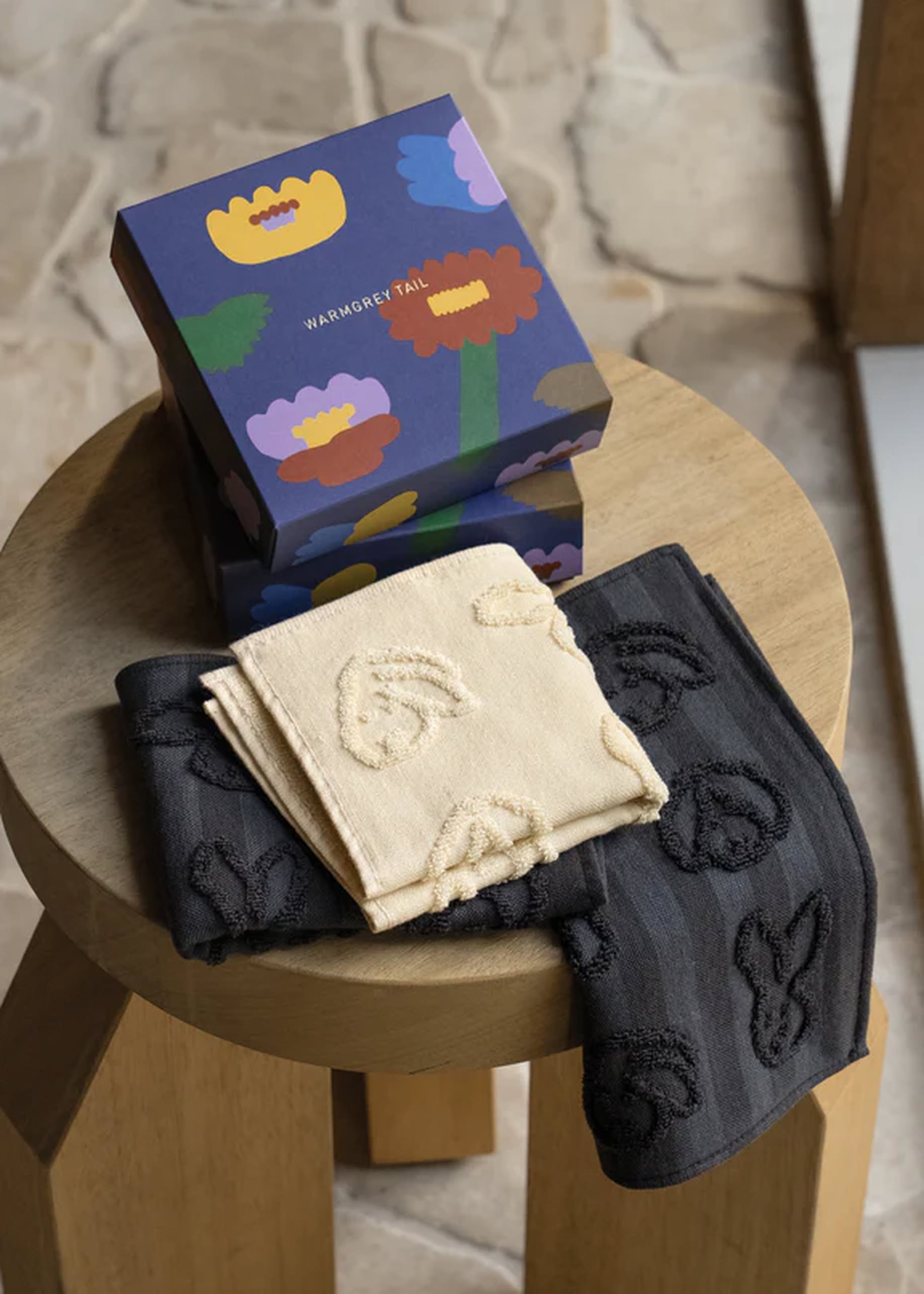 WARMGREY TAIL Bunny Bunny Hand Cloth Ivory