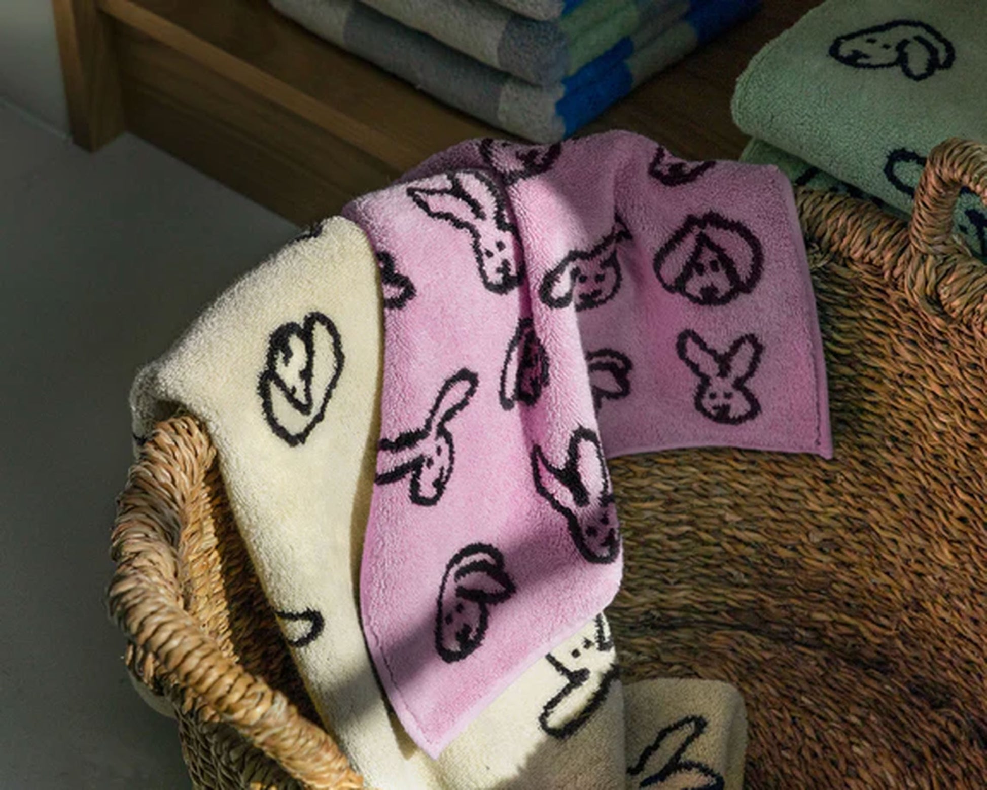 WARMGREY TAIL Bunny Bunny Hand Towel Pink