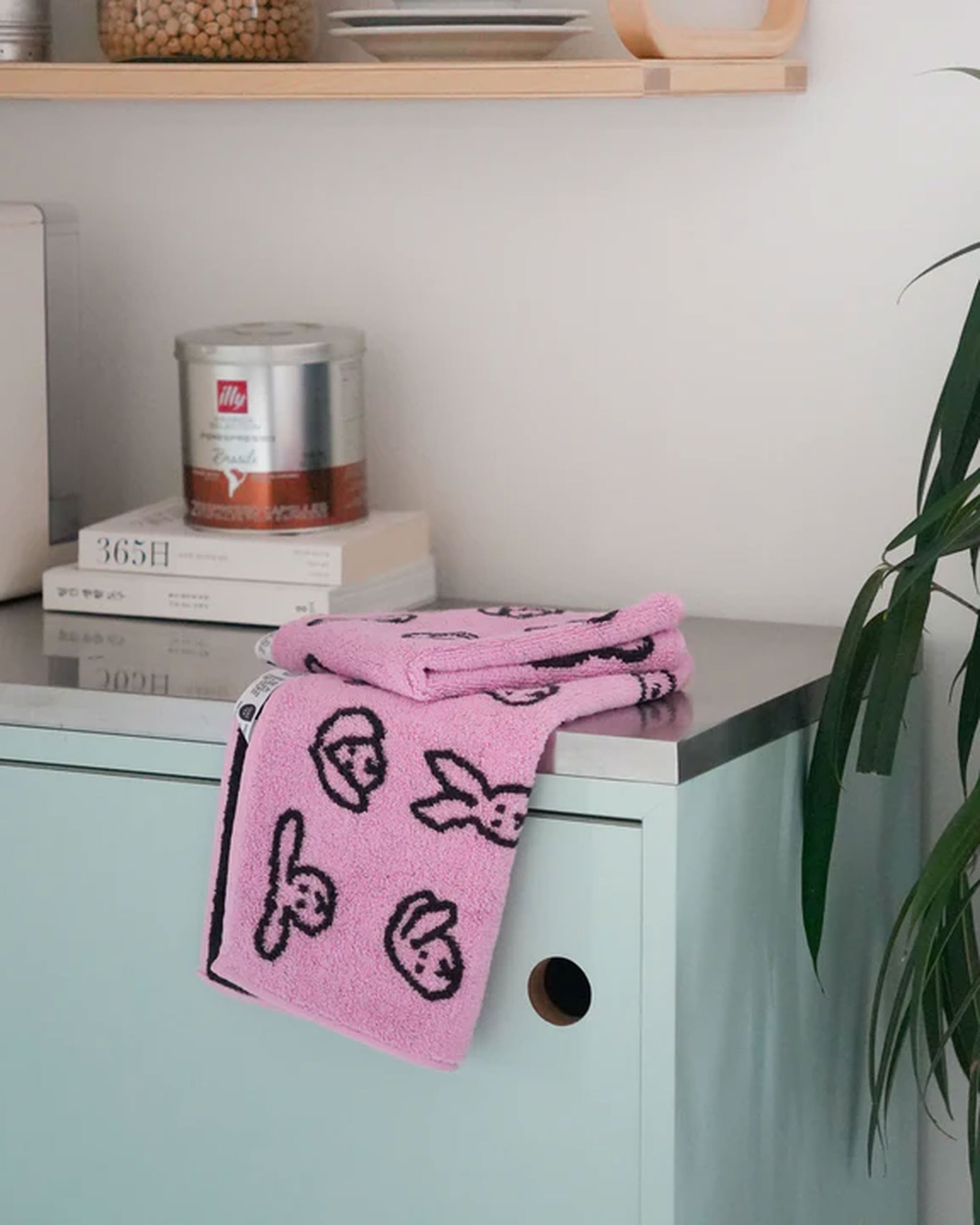 WARMGREY TAIL Bunny Bunny Hand Towel Pink