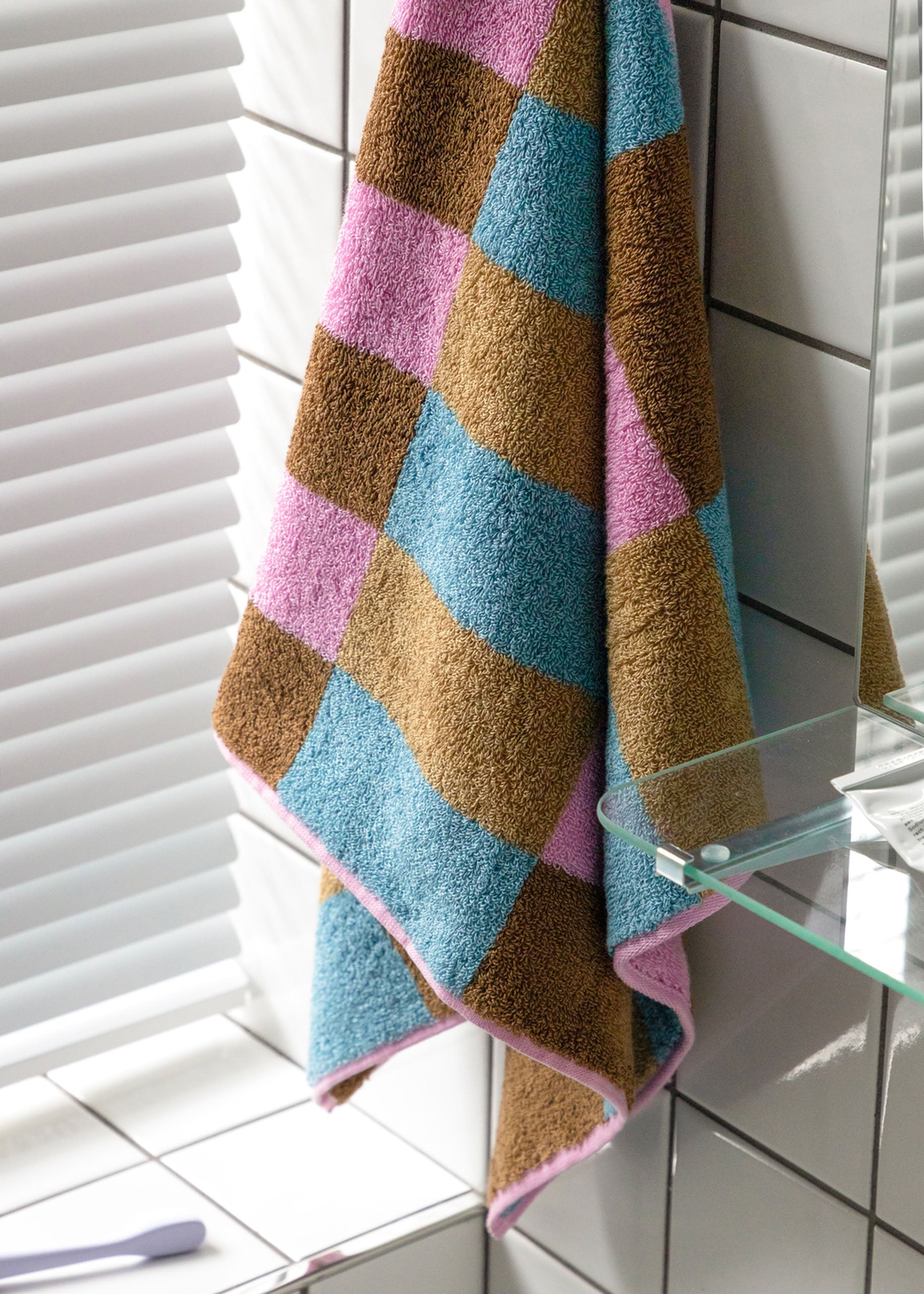 WARMGREY TAIL Check Face Towel Berry Choco