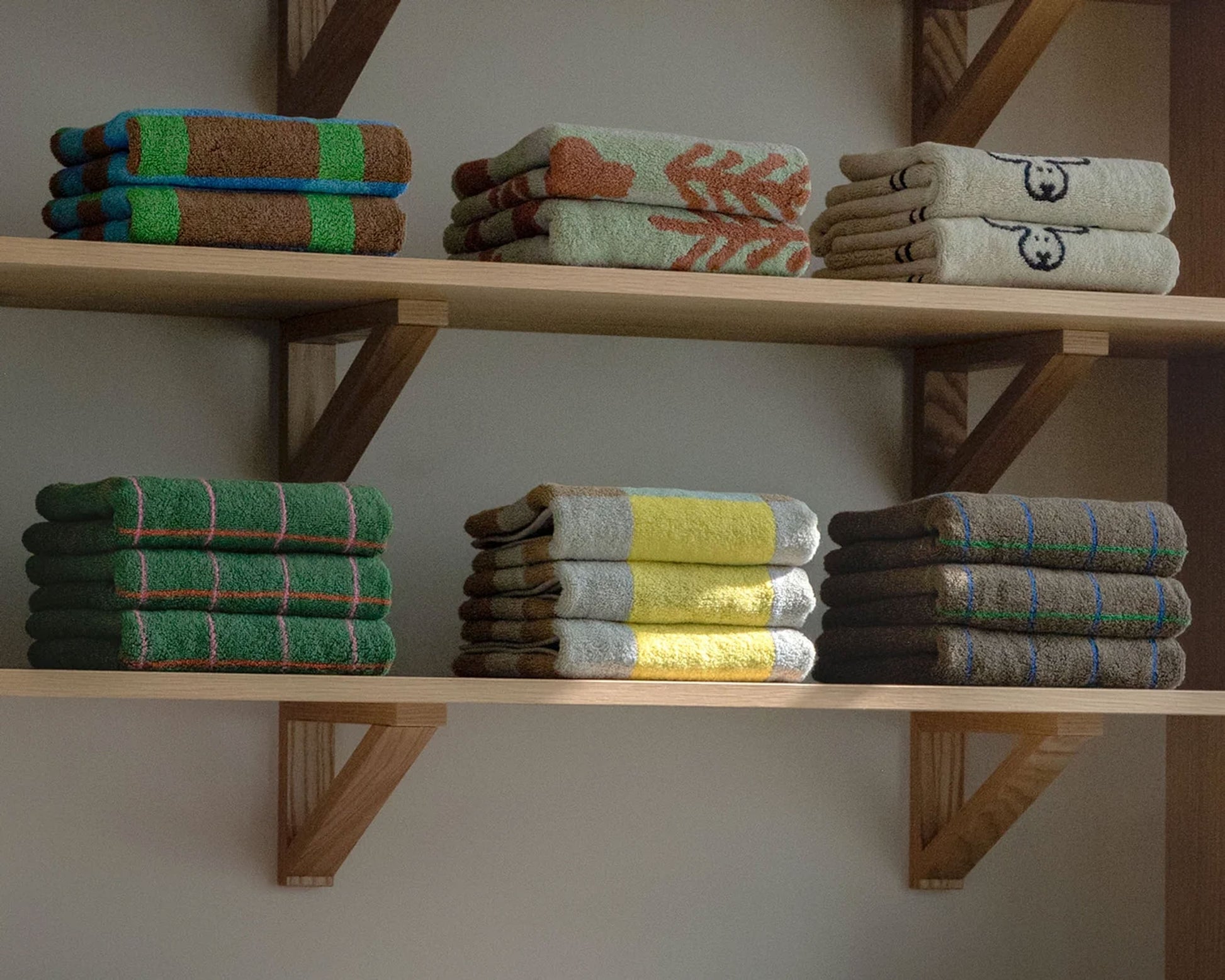WARMGREY TAIL Tiger Hand Towel Black