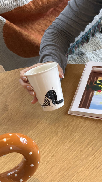 helen b Battery Low Cup