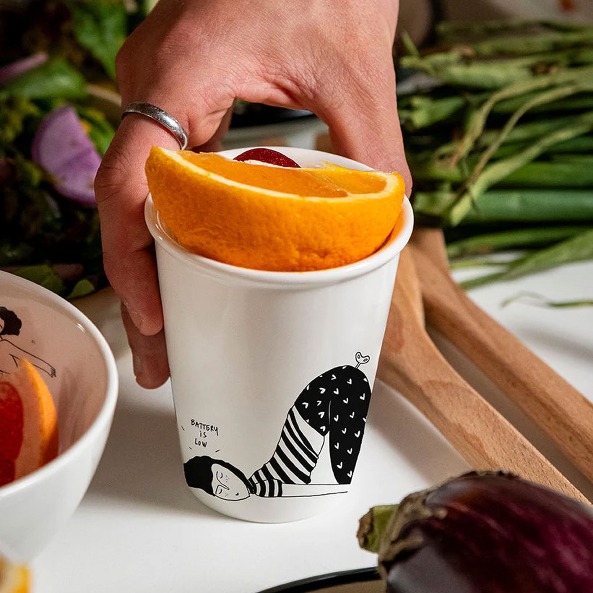 helen b Battery Low Cup