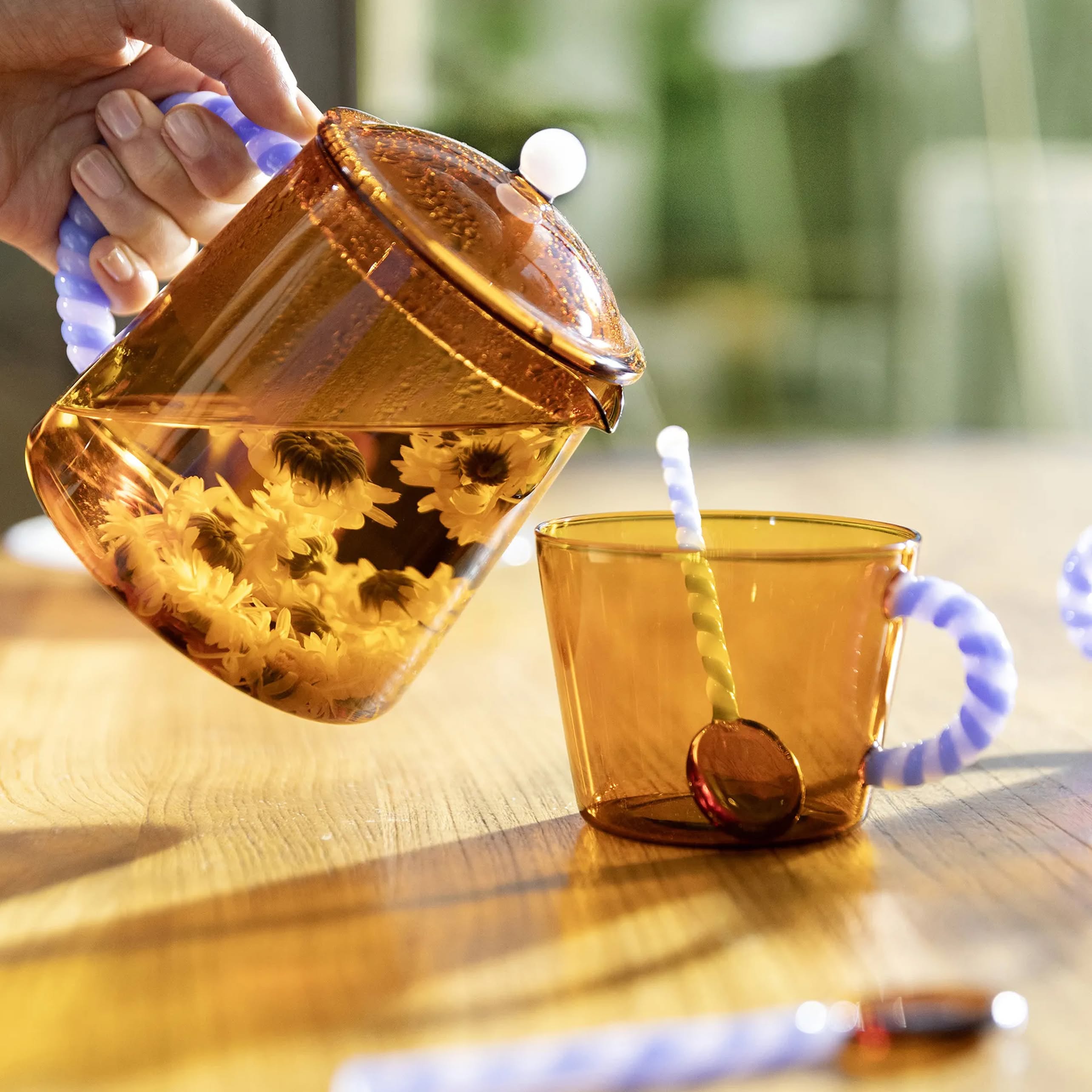 &klevering Duet Amber Teapot