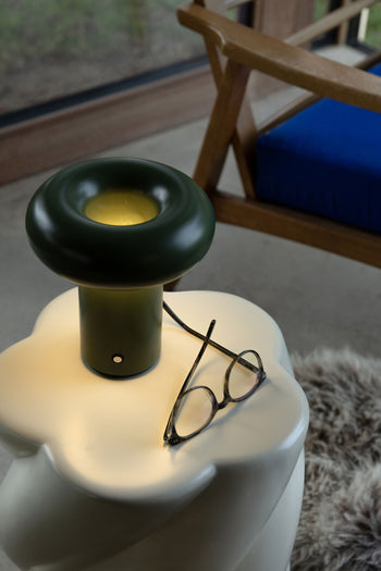 &klevering Glimpse Portable Lamp Moss Green