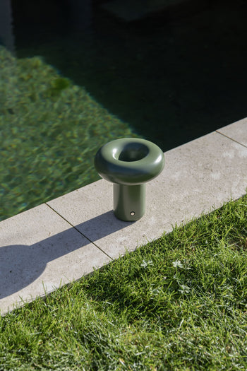 &klevering Glimpse Portable Lamp Moss Green