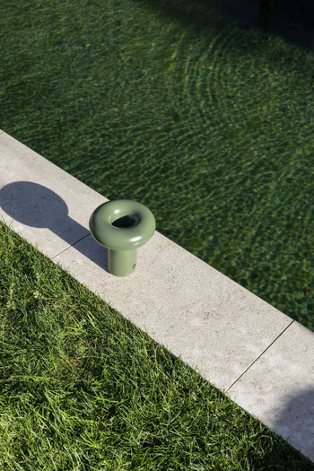 &klevering Glimpse Portable Lamp Moss Green
