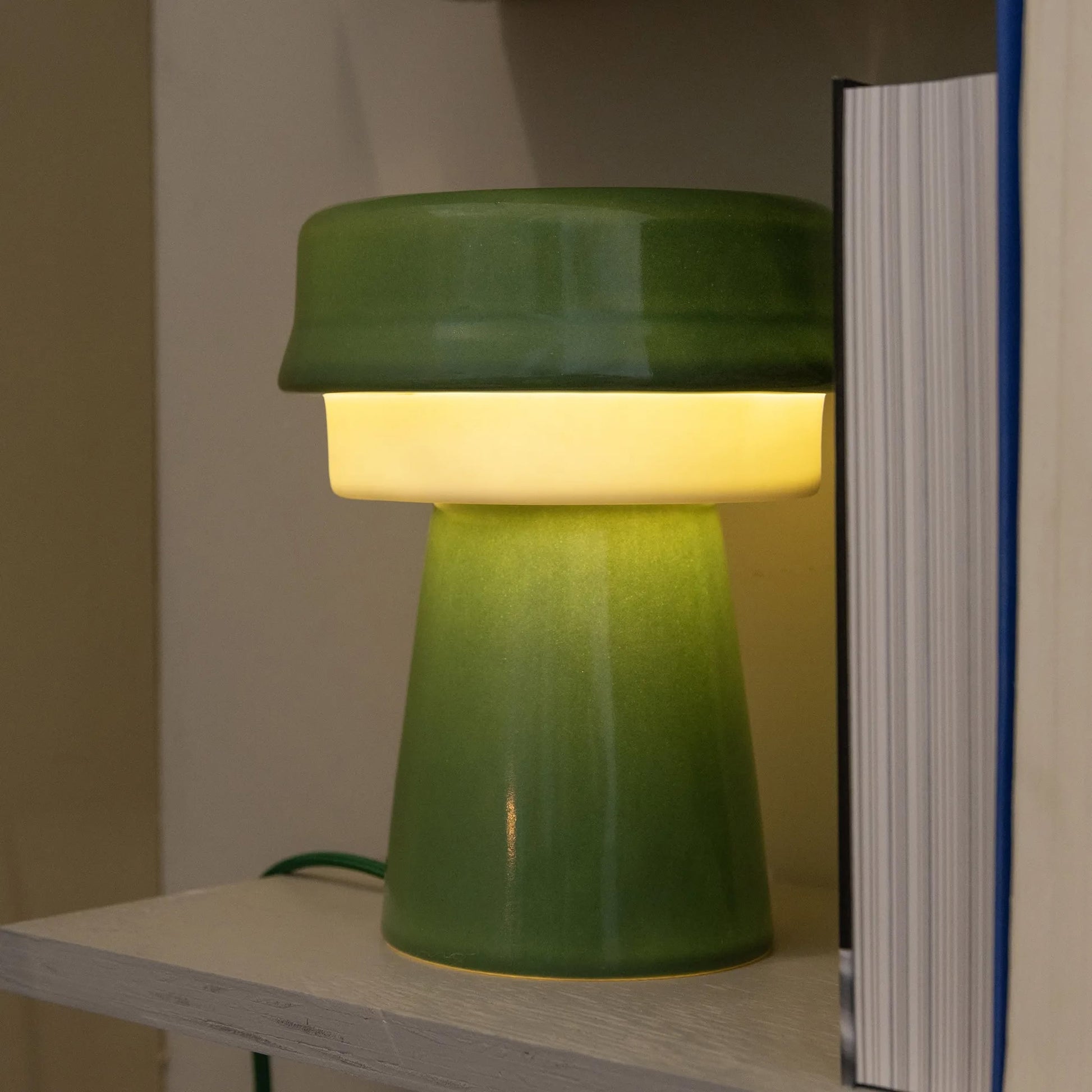 &klevering Hat Table Lamp Green