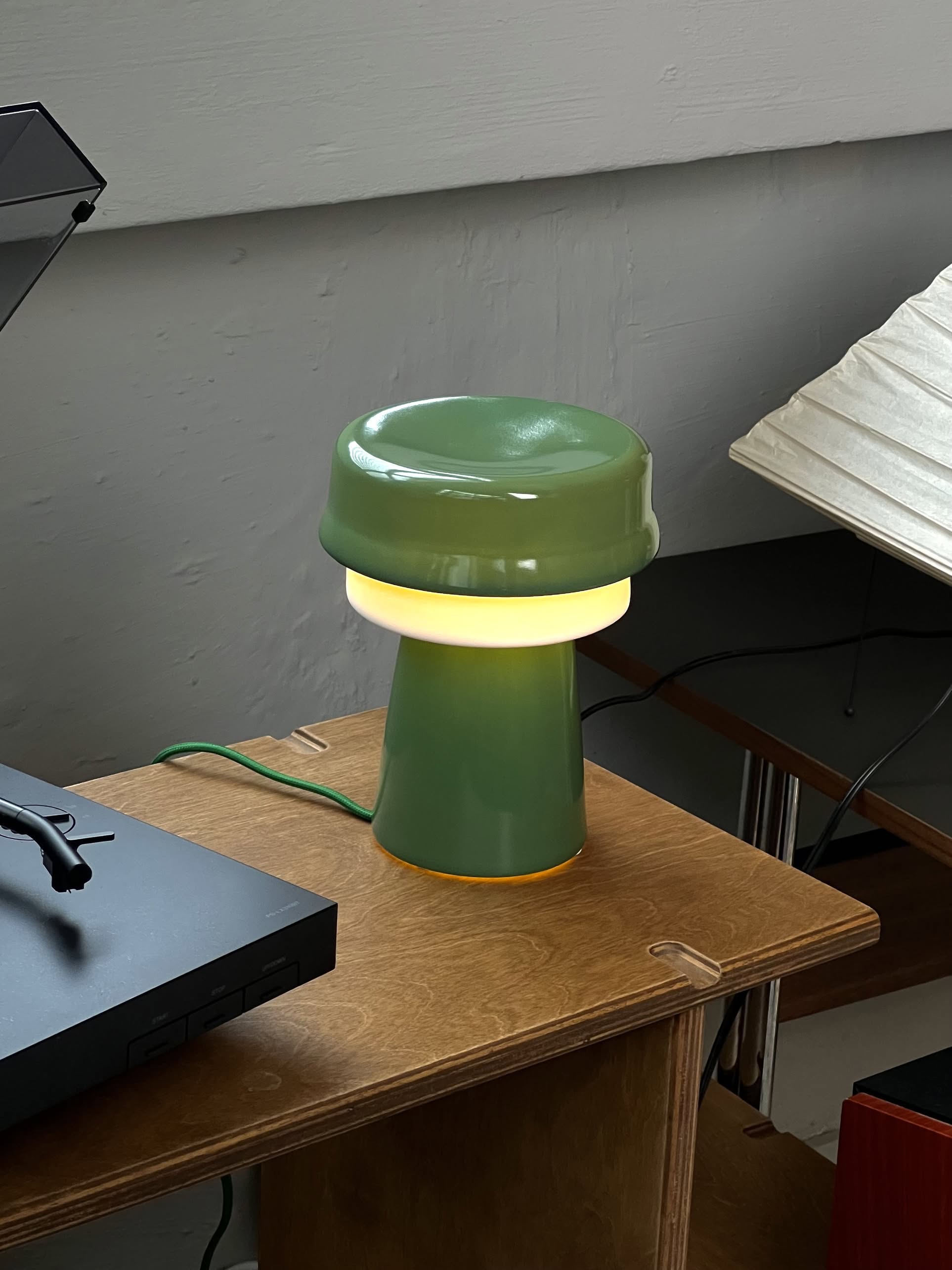 &klevering Hat Table Lamp