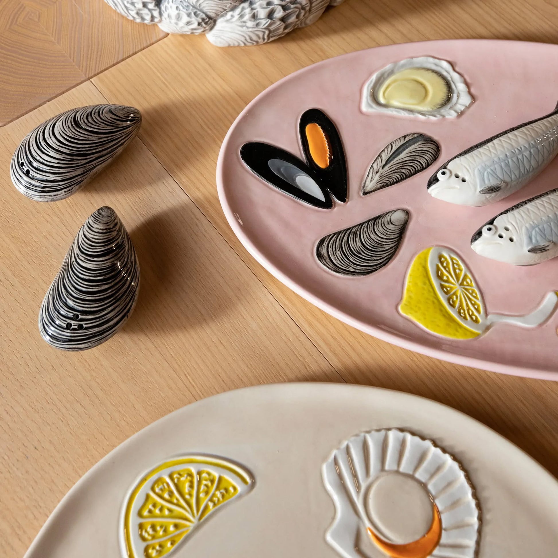 &klevering Mussel Salt & Pepper Set