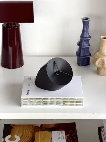 mosery Corner Clock Black