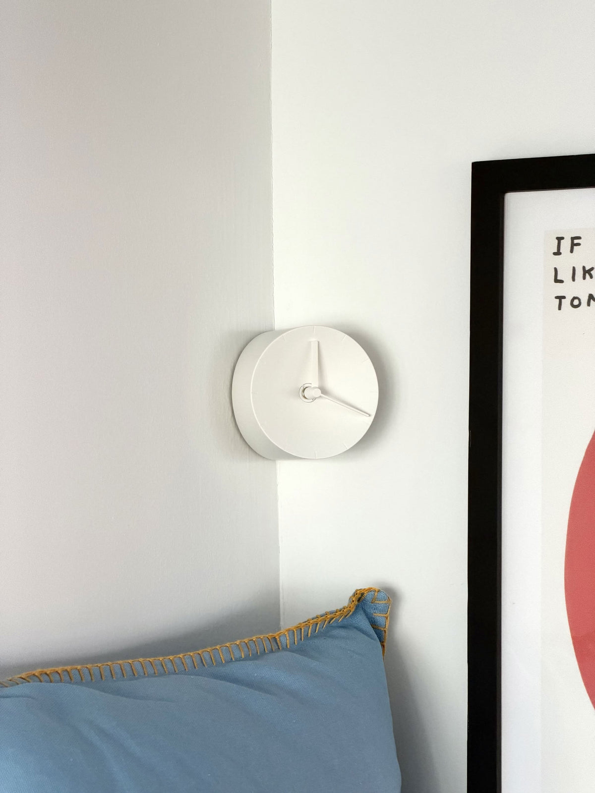 mosery Corner Clock White